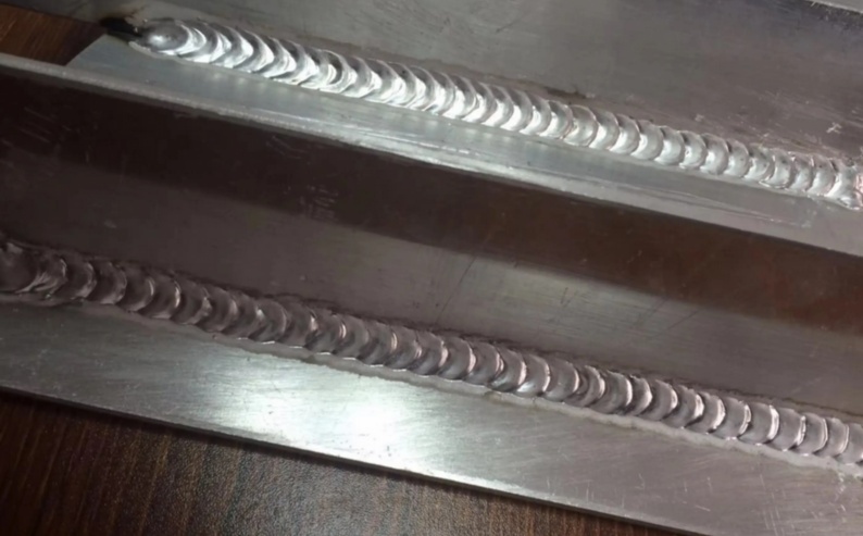 2000W光纖激光焊接機(jī)價(jià)格分析及常見問題解答