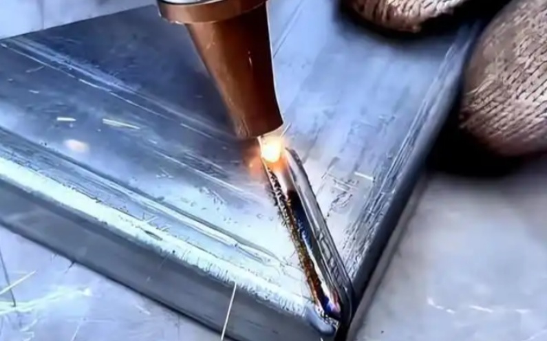 光纖激光焊接機(jī)品牌推薦與選購指南