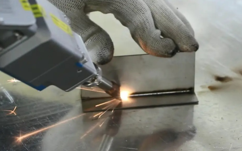 光纖激光焊機維護保養手冊