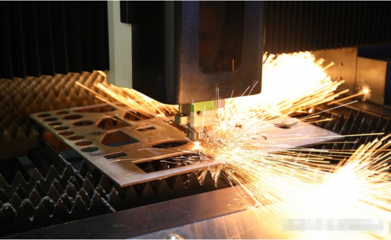 光纖vs皮秒：切縫寬度、切割粗糙度、熱影響區（HAZ）參數對比